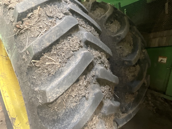 Photo of 2014 John Deere S690