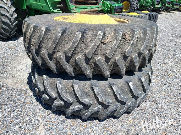 Photo of 2014 John Deere S690