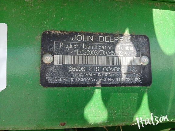 Photo of 2014 John Deere S690