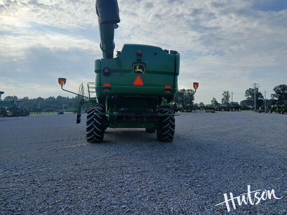 Photo of 2014 John Deere S690
