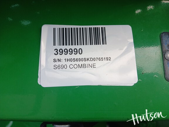 Photo of 2014 John Deere S690
