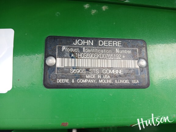 Photo of 2014 John Deere S690