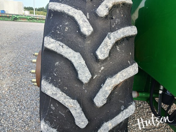 Photo of 2014 John Deere S690