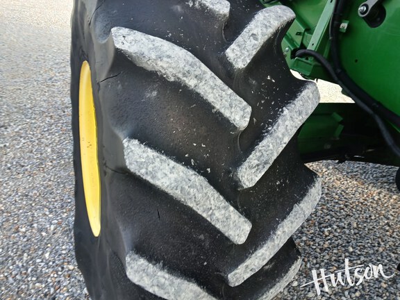 Photo of 2014 John Deere S690