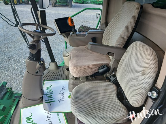 Photo of 2014 John Deere S690