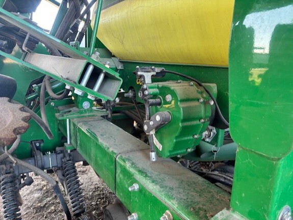 Photo of 2016 John Deere 1990