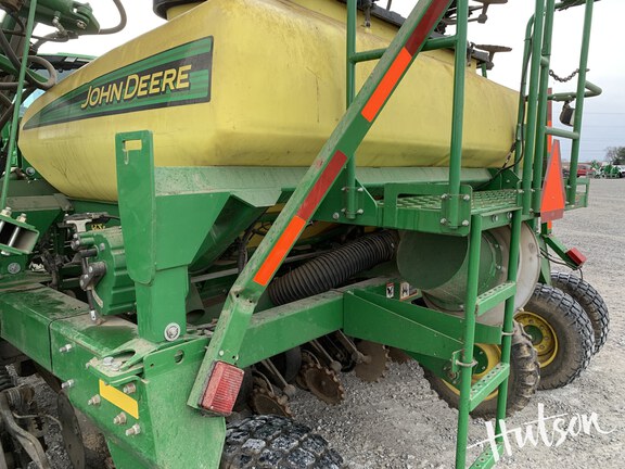 Photo of 2016 John Deere 1990