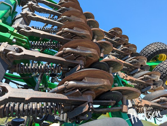 Photo of 2016 John Deere 1990