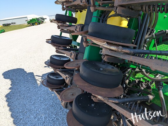 Photo of 2016 John Deere 1990