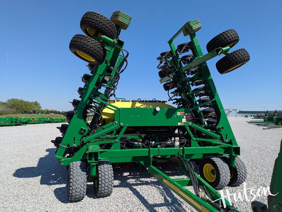 Photo of 2016 John Deere 1990