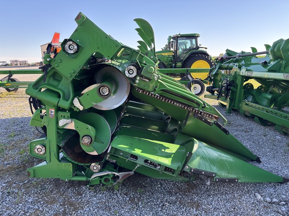 Used 2022 John Deere C12F Corn and Row Crop headers at Koenig Equipment in Urbana, OH - Photo4