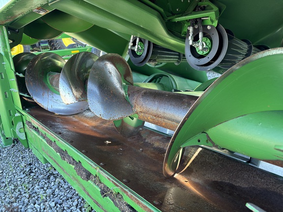 Used 2022 John Deere C12F Corn and Row Crop headers at Koenig Equipment in Urbana, OH - Photo8