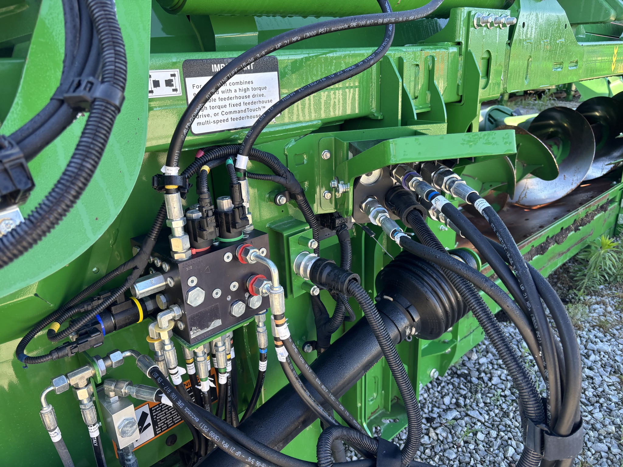 Used 2022 John Deere C12F Corn and Row Crop headers at Koenig Equipment in Urbana, OH - PhotoXL10