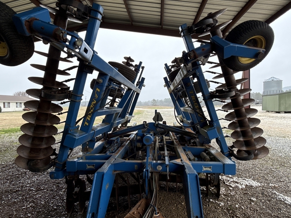 2010 Landoll 7431-26