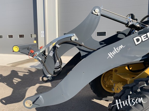 Photo of 2025 John Deere 184 G