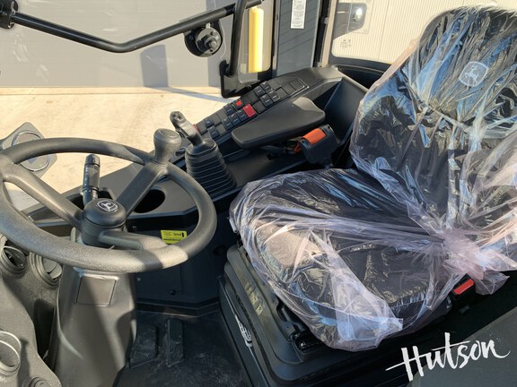 Photo of 2025 John Deere 184 G