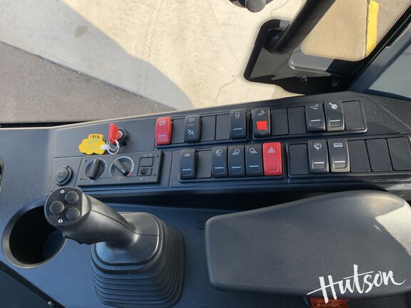 Photo of 2025 John Deere 184 G