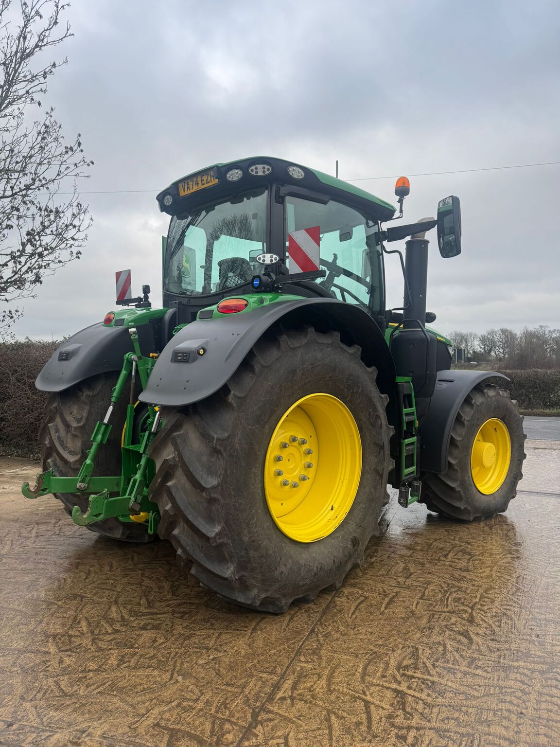2024 John Deere 6R 250