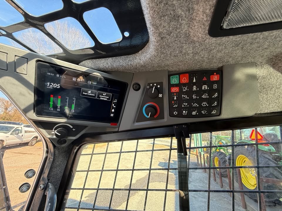 2025 John Deere 335 P Image 11