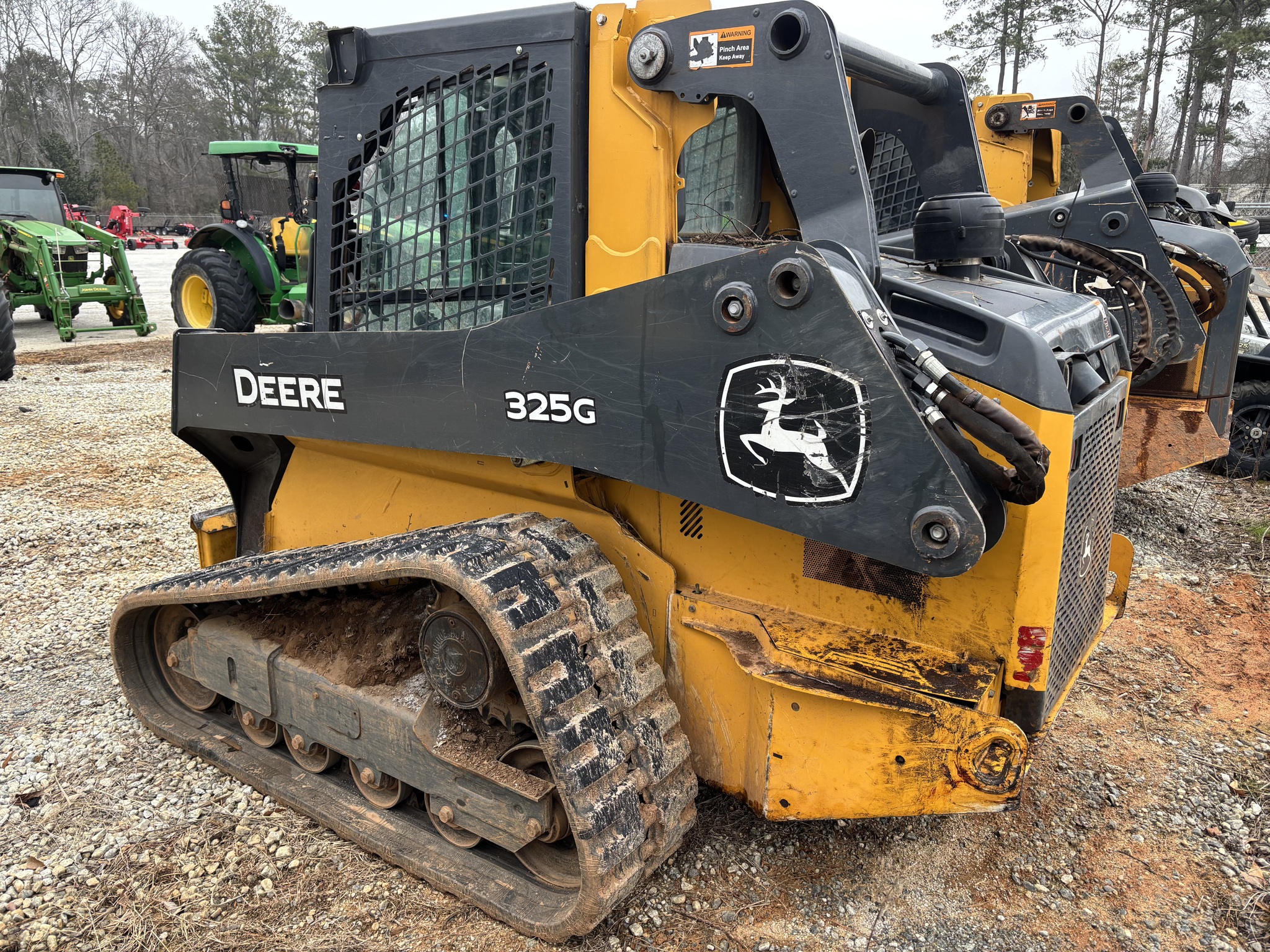 2023 John Deere 325G Image 3