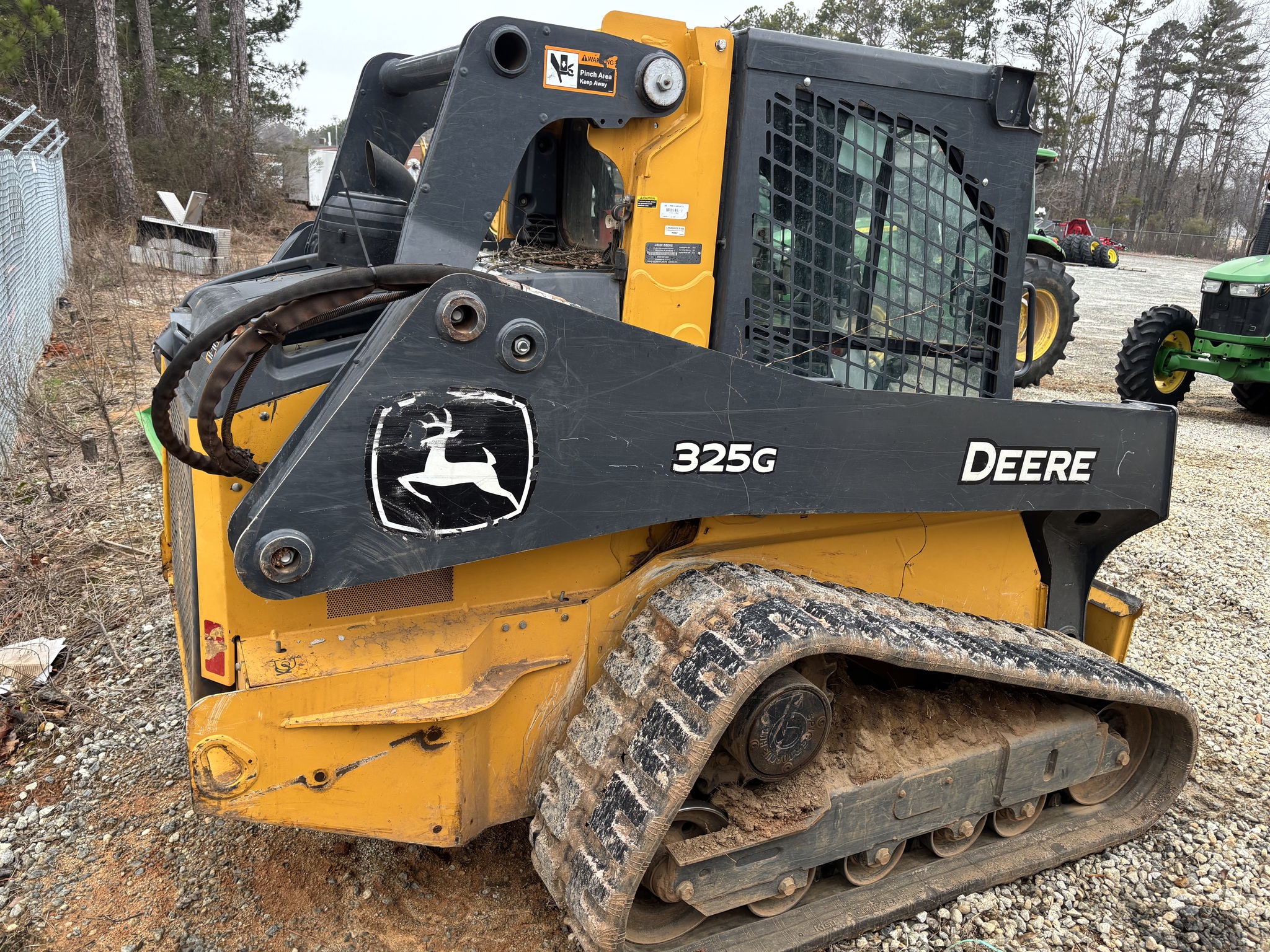 2023 John Deere 325G Image 4