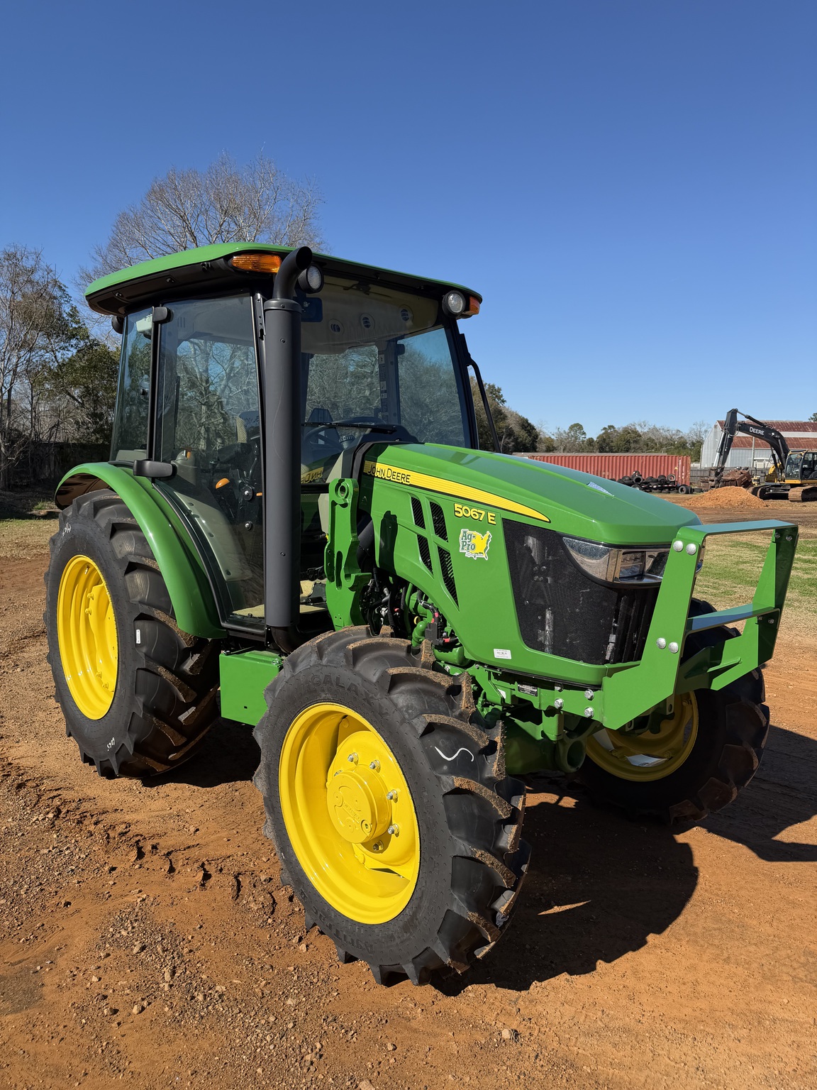2025 John Deere 5067E Image 4