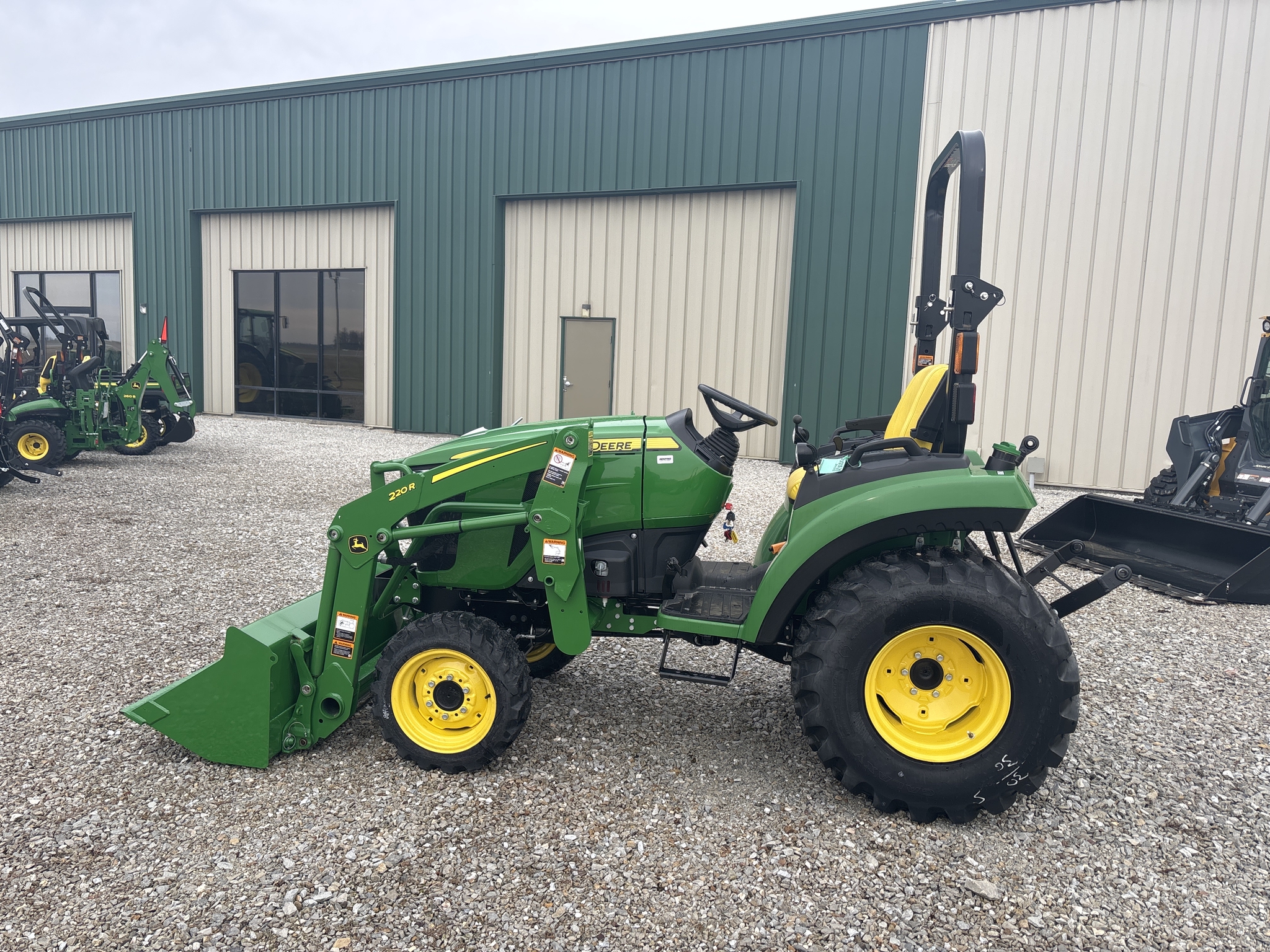 New In-Stock 2024 John Deere 2032R Compact Utility Tractors at Koenig Equipment in Greensburg, IN - PhotoXL7