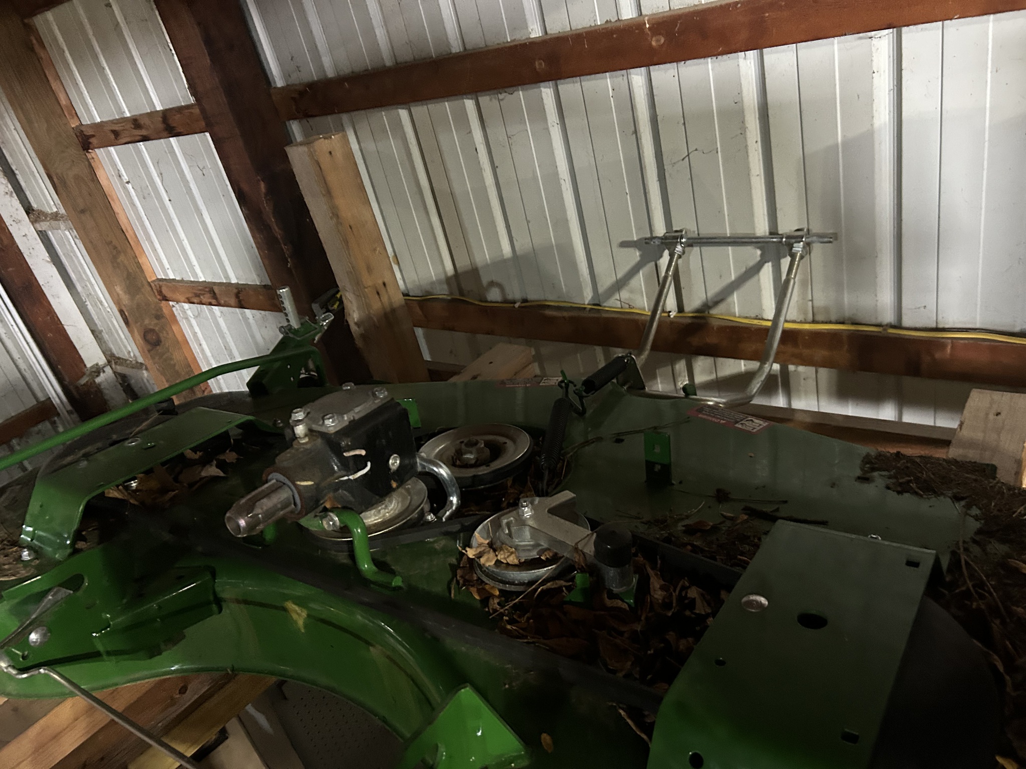 2017 John Deere 1025R Image 8