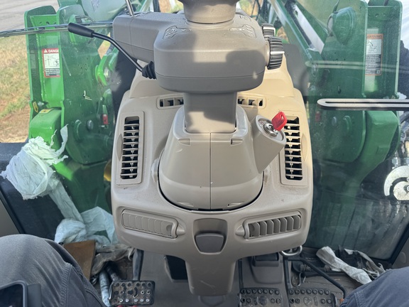Photo of 2022 John Deere 6120M