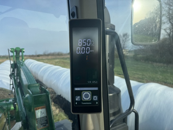 Photo of 2022 John Deere 6120M
