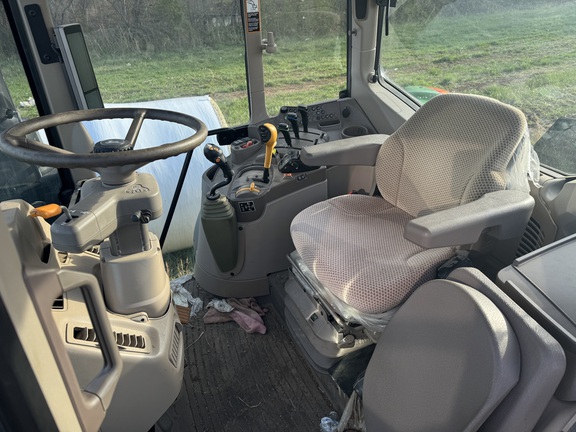 Photo of 2022 John Deere 6120M