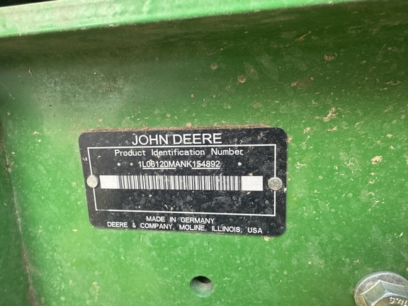 Photo of 2022 John Deere 6120M