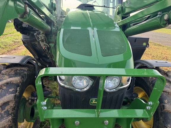 Photo of 2022 John Deere 6120M
