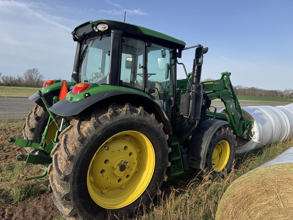 Photo of 2022 John Deere 6120M