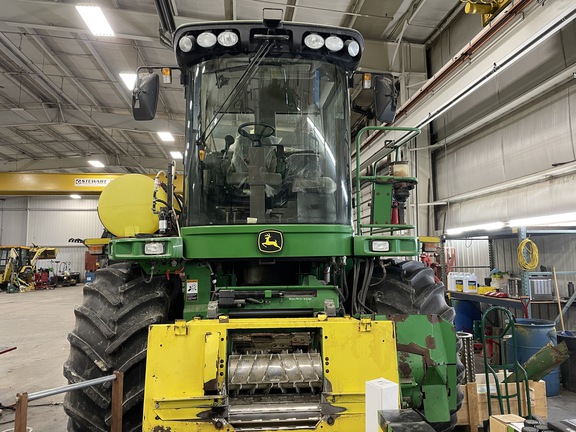 Photo of 2013 John Deere 7480