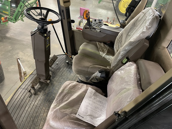 Photo of 2013 John Deere 7480