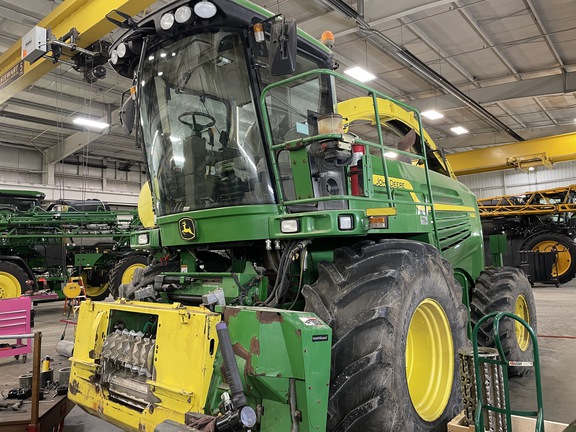 Photo of 2013 John Deere 7480