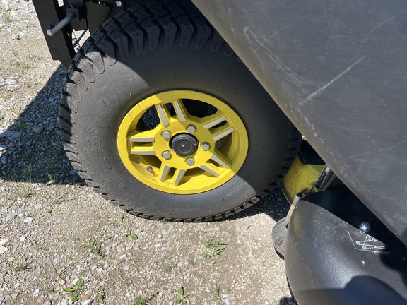 2019 John Deere X734 - Photo13