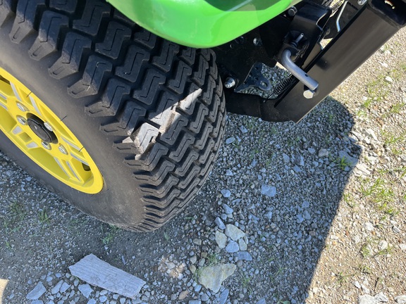 2019 John Deere X734 - Photo16