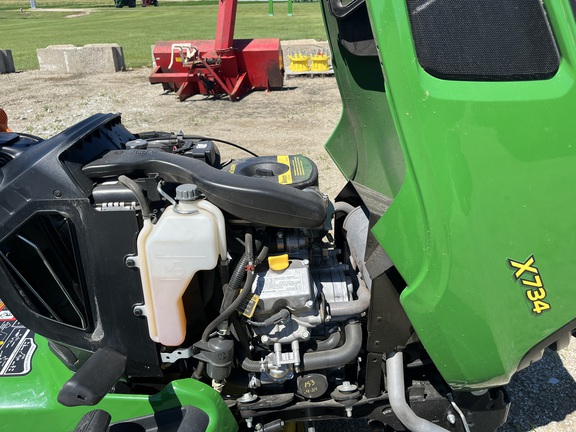 2019 John Deere X734 - Photo18