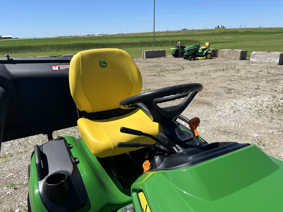2019 John Deere X734 - Photo21