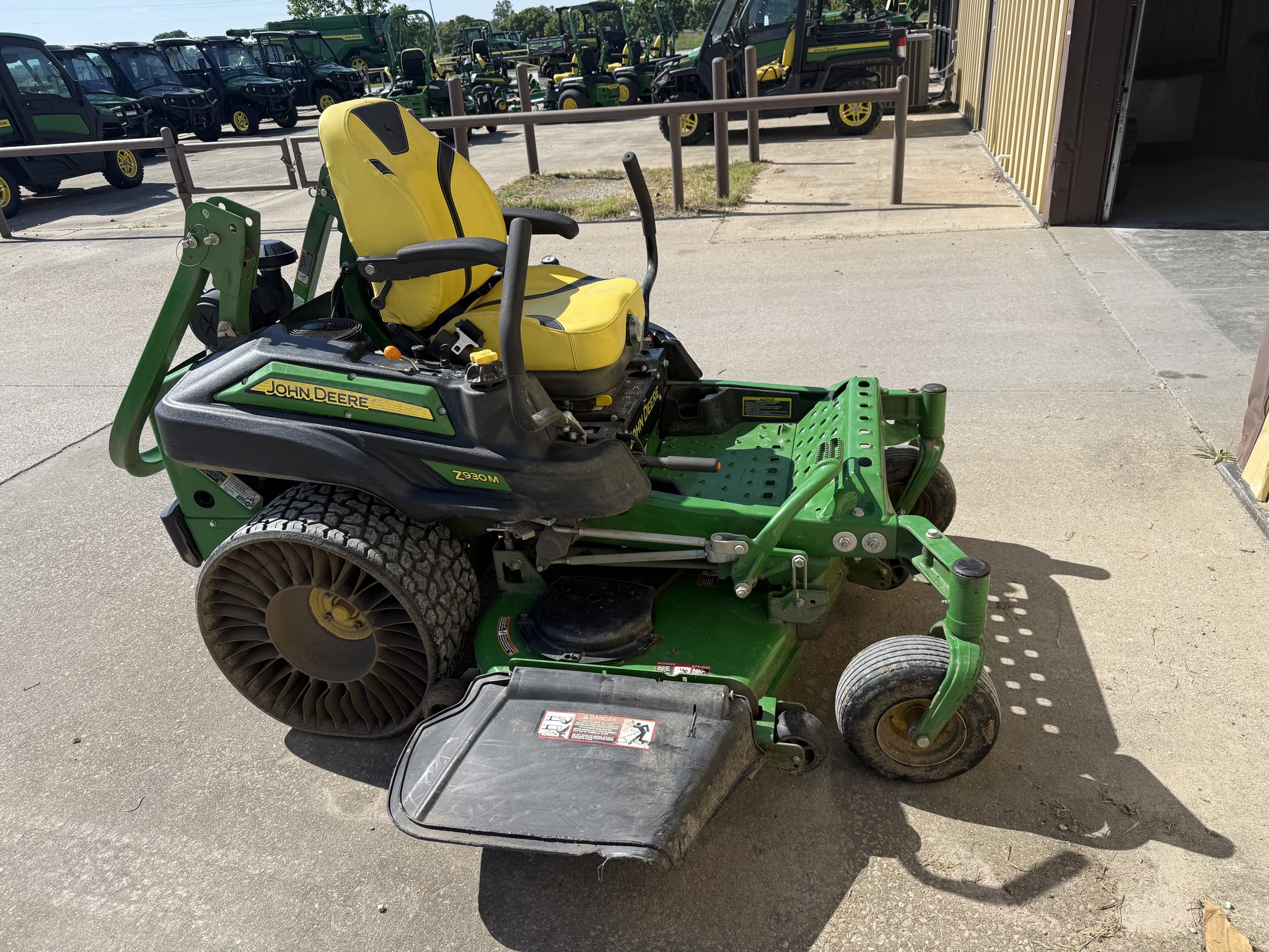  2022 John Deere Z930M at Heritage Tractor in Nevada, MO