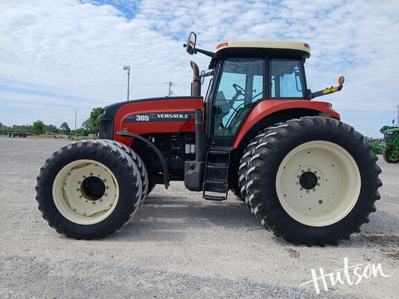 Photo of 2012 Versatile 305 MFWD