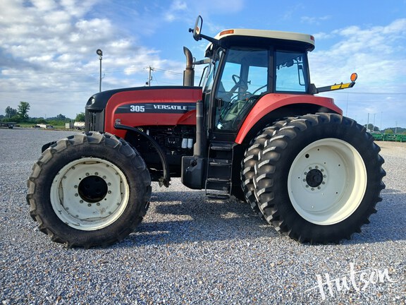 Photo of 2012 Versatile 305 MFWD