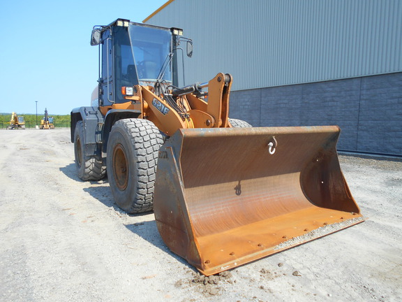 2016 Case 621F