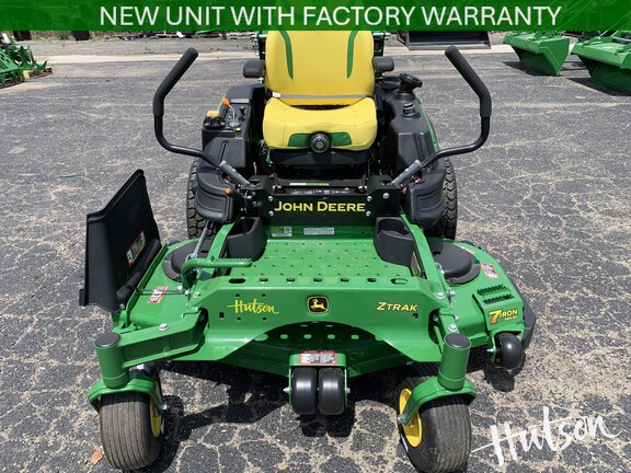 Photo of 2025 John Deere Z930M