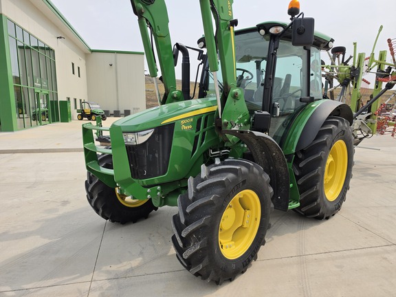 2018 John Deere 5100R (5th thumbnail)