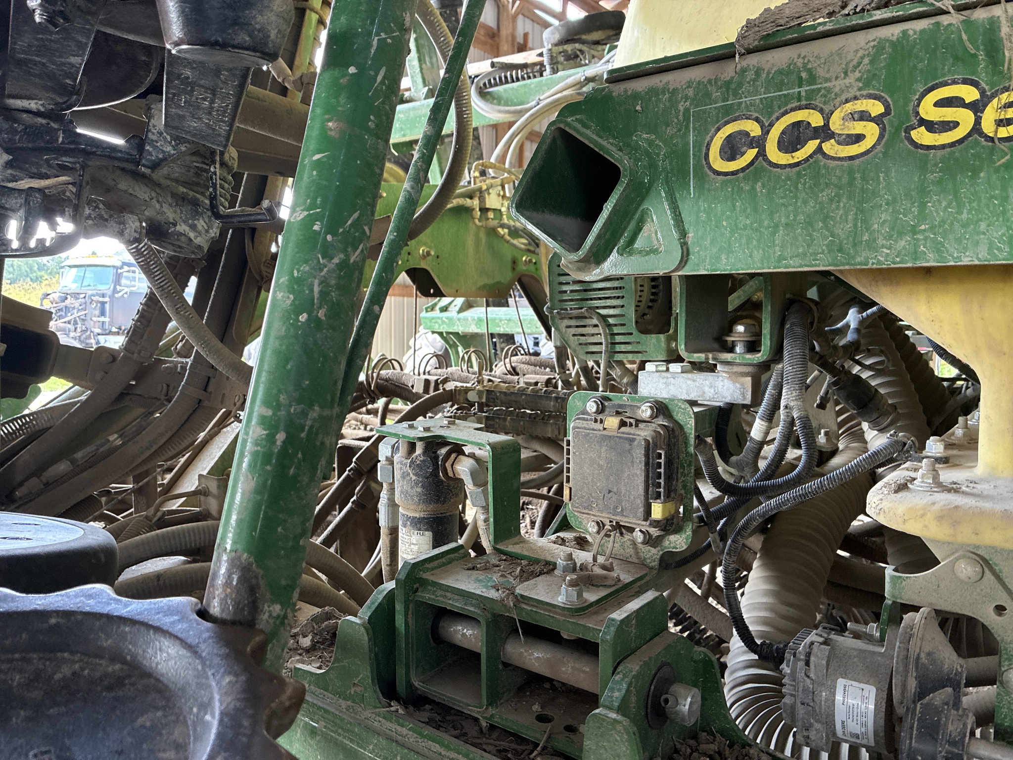 Used 2022 John Deere N530C Air Drills and Seeders at Koenig Equipment in Greensburg, IN - PhotoXL16