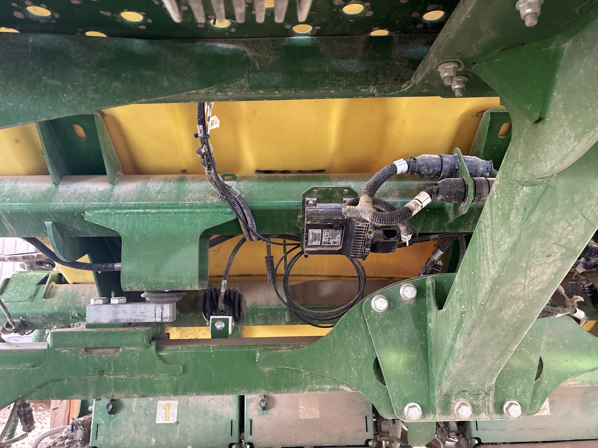 Used 2022 John Deere N530C Air Drills and Seeders at Koenig Equipment in Greensburg, IN - PhotoXL13