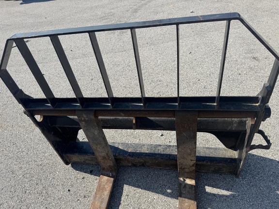  John-Deere PALLET FORKS
